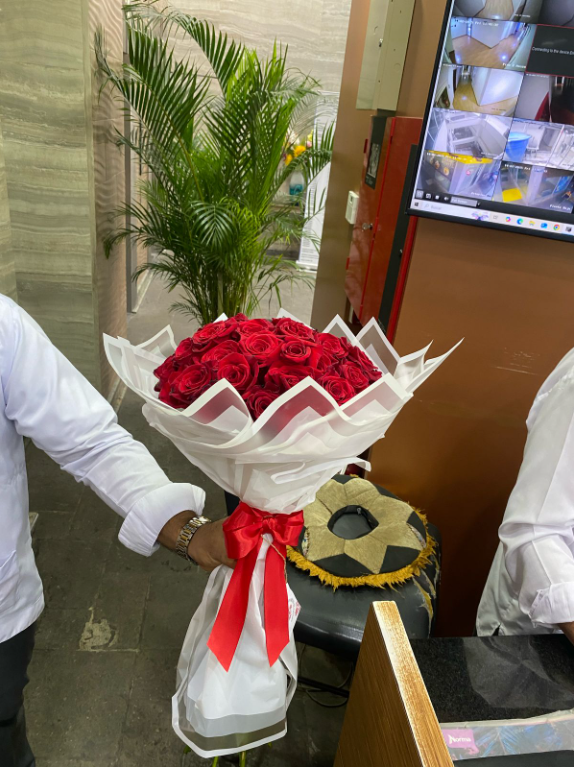 50 rosas rojas Buchon 50 Rosas Rojas